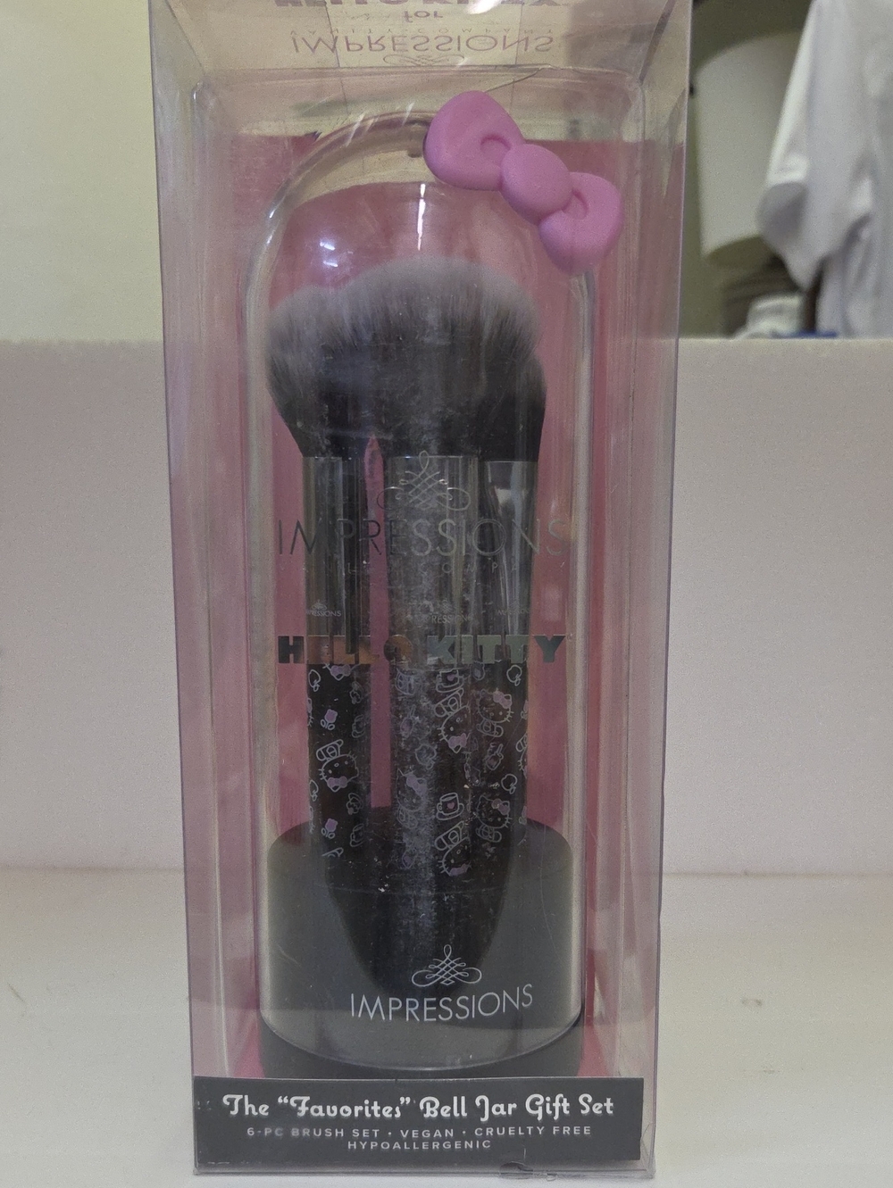 Impressions Hello Kitty Pink and Black Brush Set